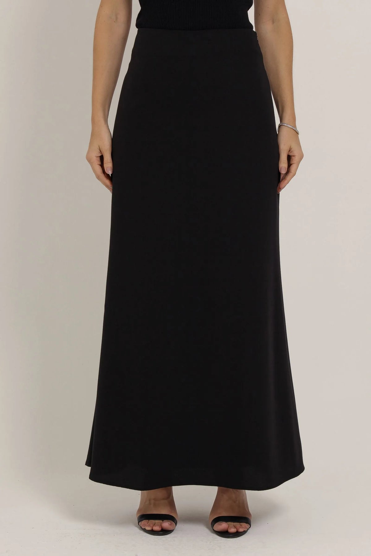 Saia Midi Preta - Iêda ESTRELA